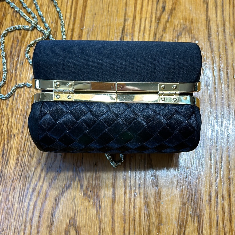 Black vintage satin basket weave evening bag with gold chain.  Good condition. - Picture 4 of 9